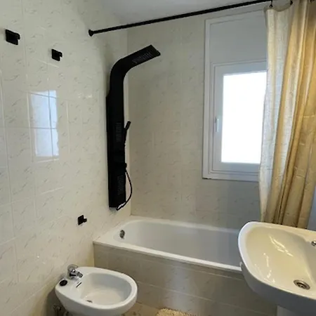 Hébergement de vacances Casa Acogedora En Miami Playa Con Patio Privado Y Cocina Equipada - Es-9-149