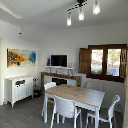 Casa Acogedora En Miami Playa Con Patio Privado Y Cocina Equipada - Es-9-149 Holiday home Les Planes del Rei