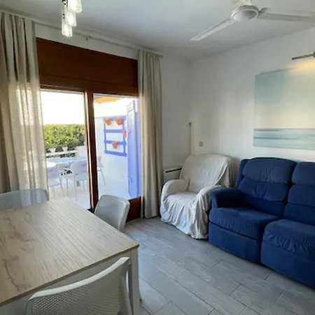 Holiday home Casa Acogedora En Miami Playa Con Patio Privado Y Cocina Equipada - Es-9-149