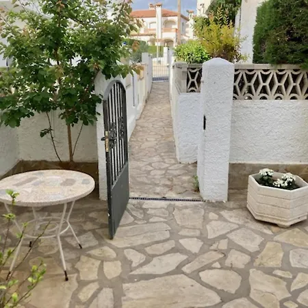 Holiday home Casa Acogedora En Miami Playa Con Patio Privado Y Cocina Equipada - Es-9-149 Les Planes del Rei